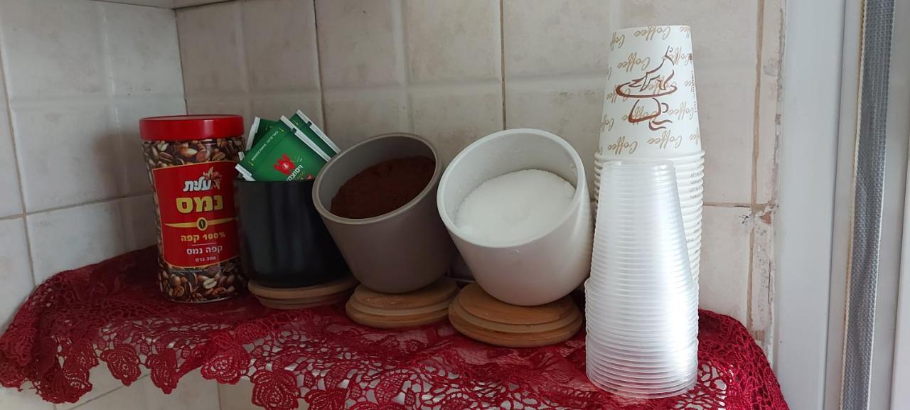 Апартаменти אירוח על הים Хайфа Екстер'єр фото